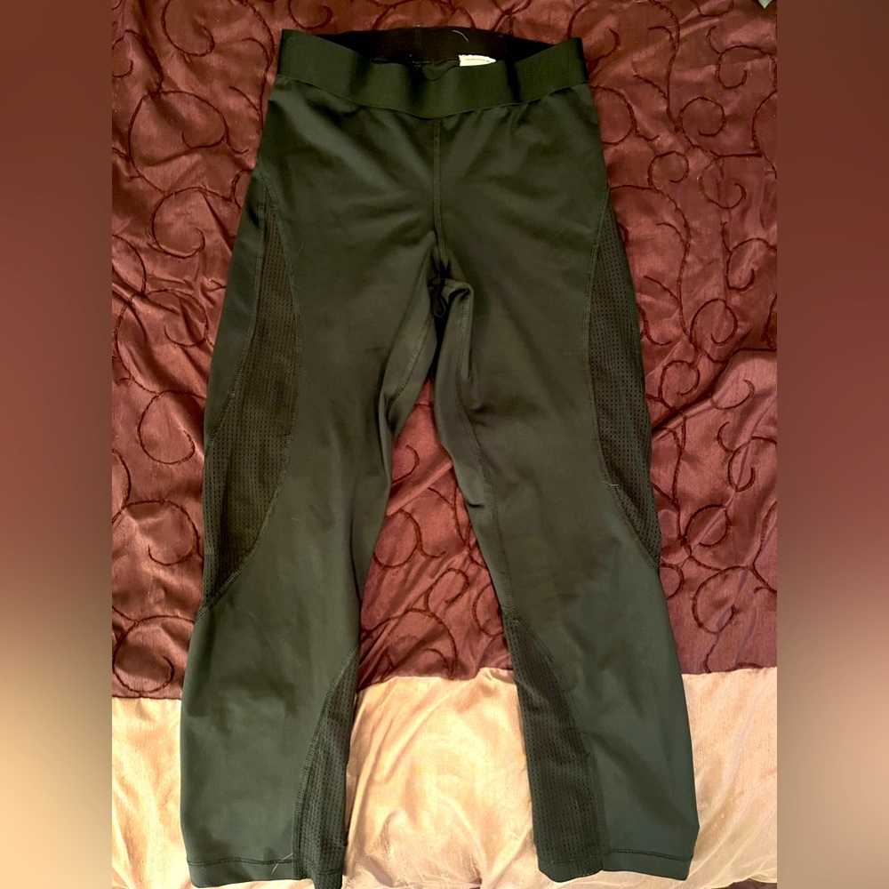 Nike athletic leggings. US size XS. Barely worn, very good condition. Black.
